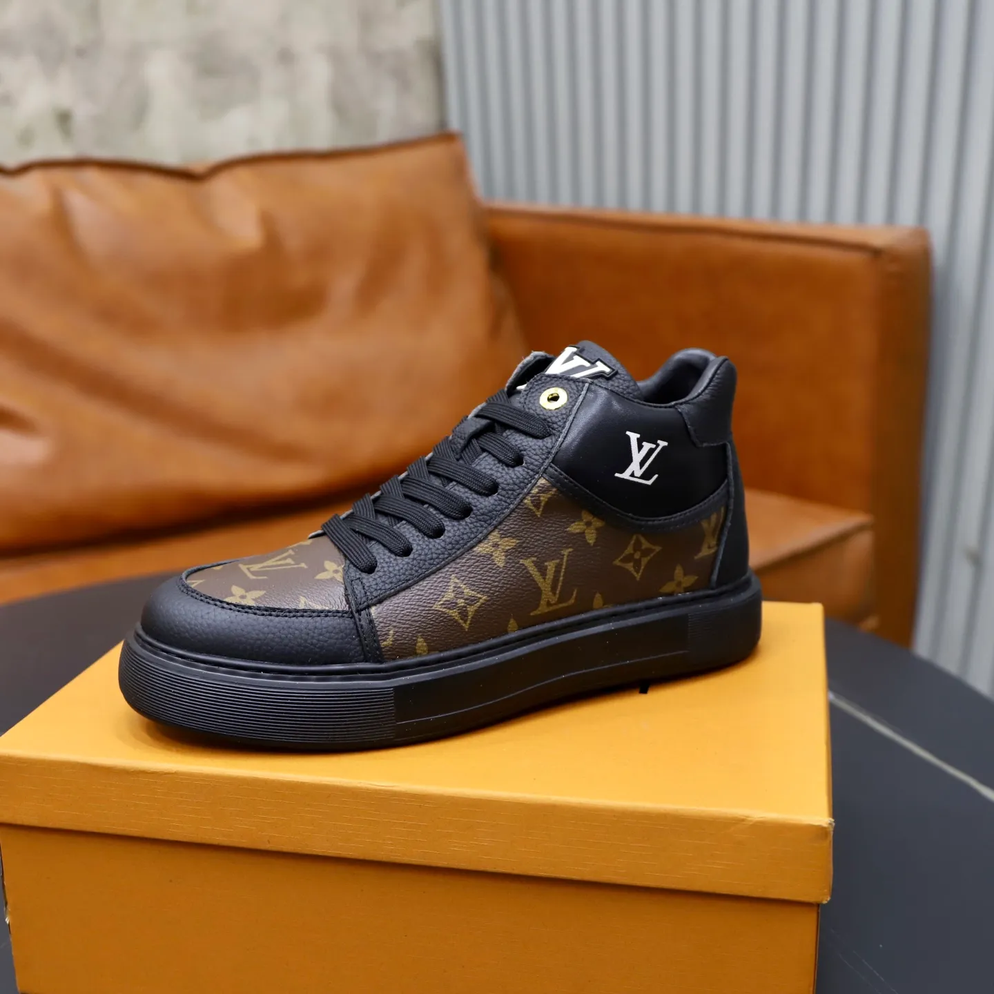 Ex-factory price: 442💰🙅‍♂️🙅‍♂️🙅‍♂️ Brand: LV Louis Vuitton Standard code: 38-44 (45 customized) Grade: Same as the official website Material: Original cowhide material spliced with brand rubber Comfortable and breathable lining Lightweight and wear-resistant sports outsole Style category: Men's fashionable casual shoes Running sneakers Distinguished luxury brand elements Top luxury color: actual picture color